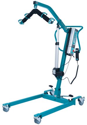 Ein elektrischer Patientenlifter aus petrolfarbenem Metall mit einem fahrbaren Untergestell auf vier Rollen. Das Gerät verfügt über einen mechanischen Hubarm mit einer gepolsterten Vier-Punkt-Aufhängung sowie eine seitlich montierte Steuereinheit mit Handbedienung. Er dient dem sicheren und ergonomischen Transfer von Personen mit eingeschränkter Mobilität.